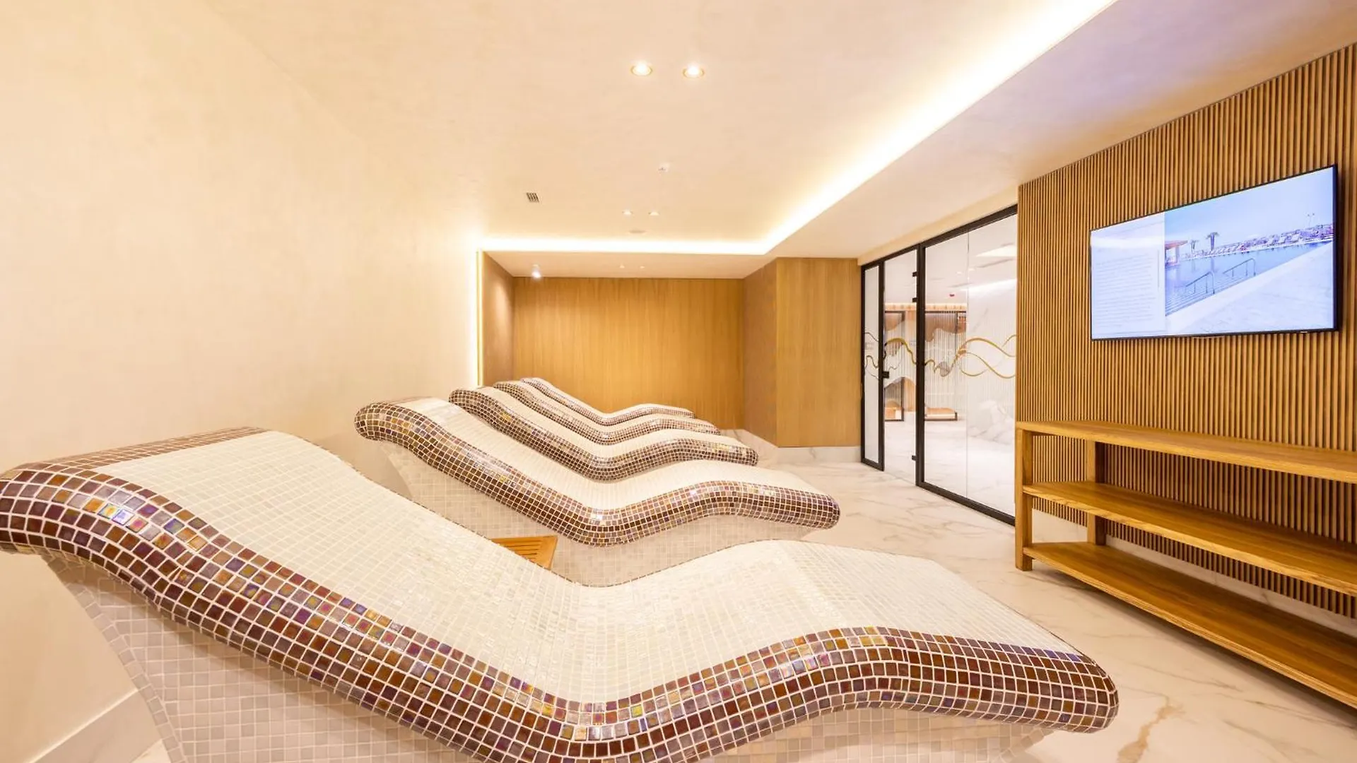 Admiral Hotel - Ultra All Inclusive&Private Beach Golden Sands